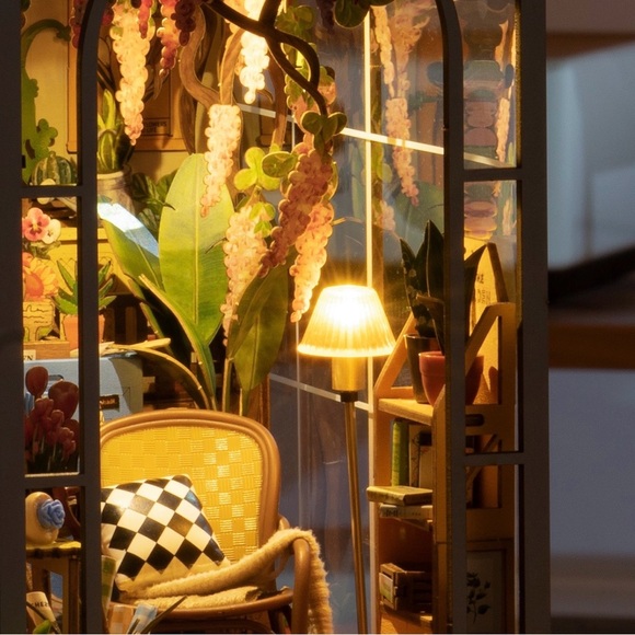 Rolife Booknook & Wonderland Garden House TGB06 New Sealed Box - Picture 7 of 15